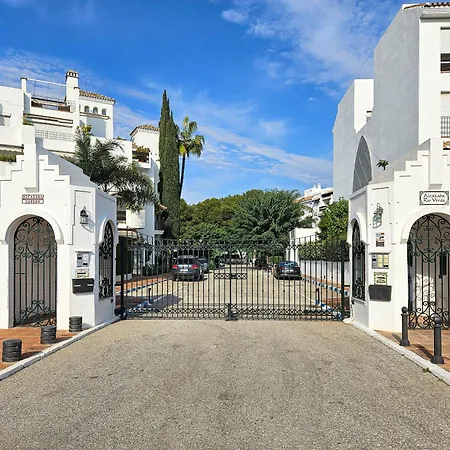 Puerto Banus, 400 Metres To The