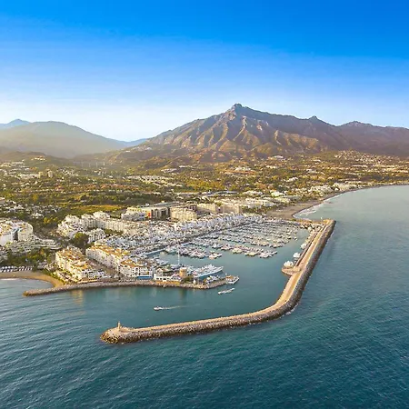 Διαμέρισμα Puerto Banus, 400 Metres To The