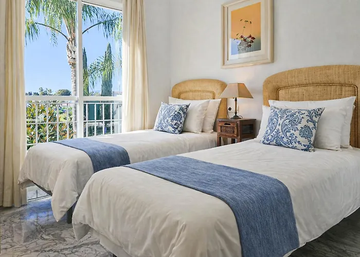 Puerto Banus, 400 Metres To The